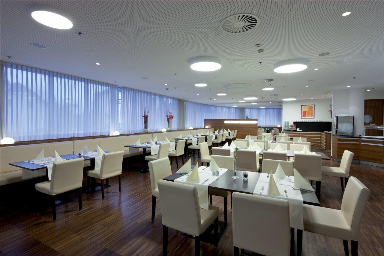 Austria Trend Hotel Salzburg West Himmelreich Restauracja zdjęcie